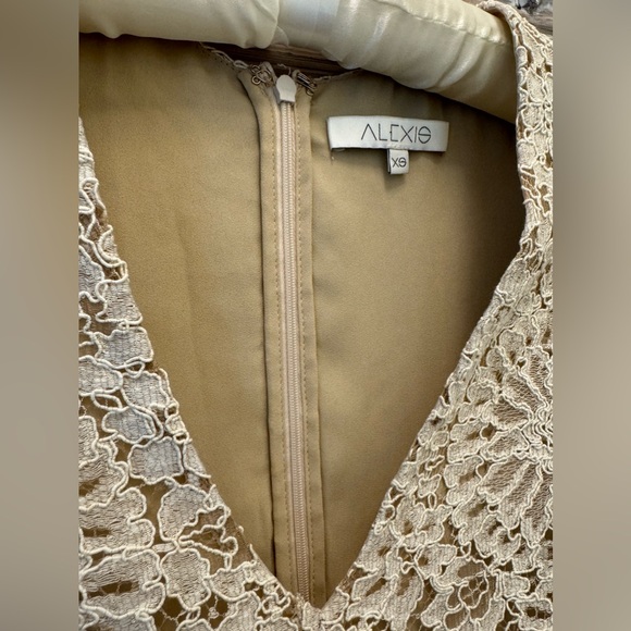 Alexis XS Alexis Alain Lace Romper in Fawn - Picture 7 of 9